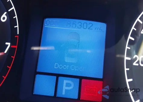 2013 Hyundai Genesis 3.8 z USA, uszkodzony, nr VIN KMHGC4DD4DU243234